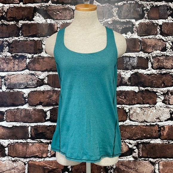 Lululemon Tank Top Women's 8 Green Sleeveless Athletic Built-in Bra - Picture 4 of 13